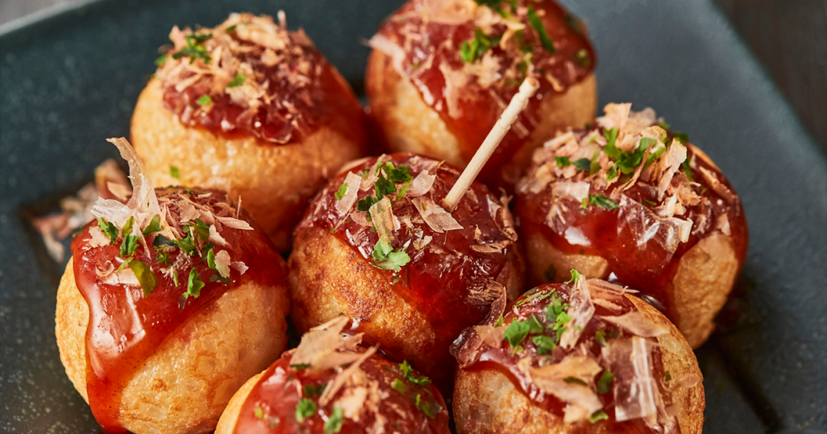 Takoyaki Qenan: Gigitan Laut yang Menggoda di Setiap Sudut Cilacap